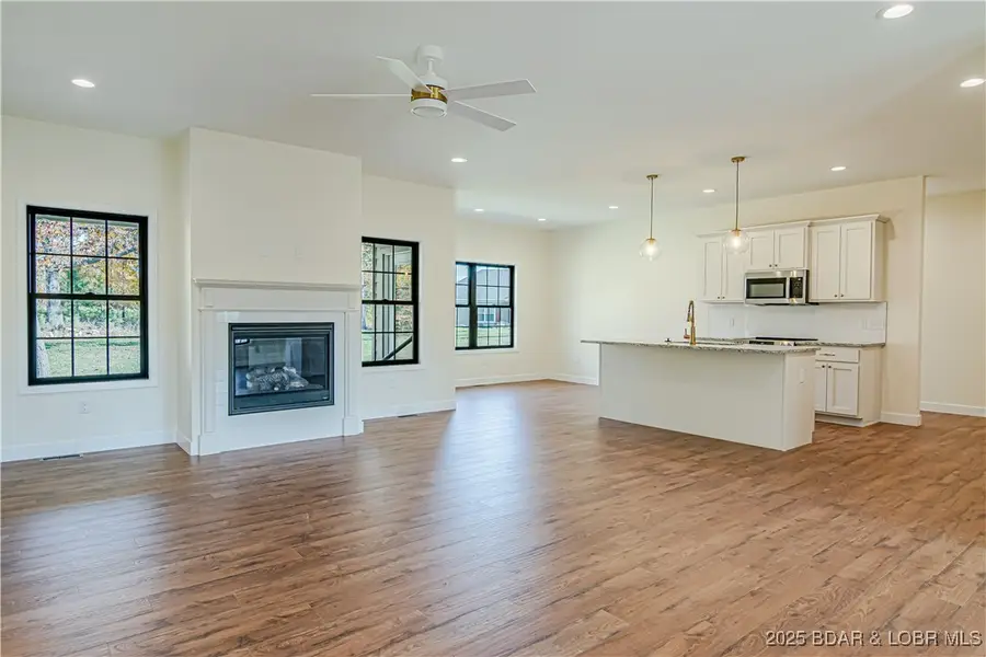 18 Lady Bug Lane, Camdenton, MO 65020 - Image #2