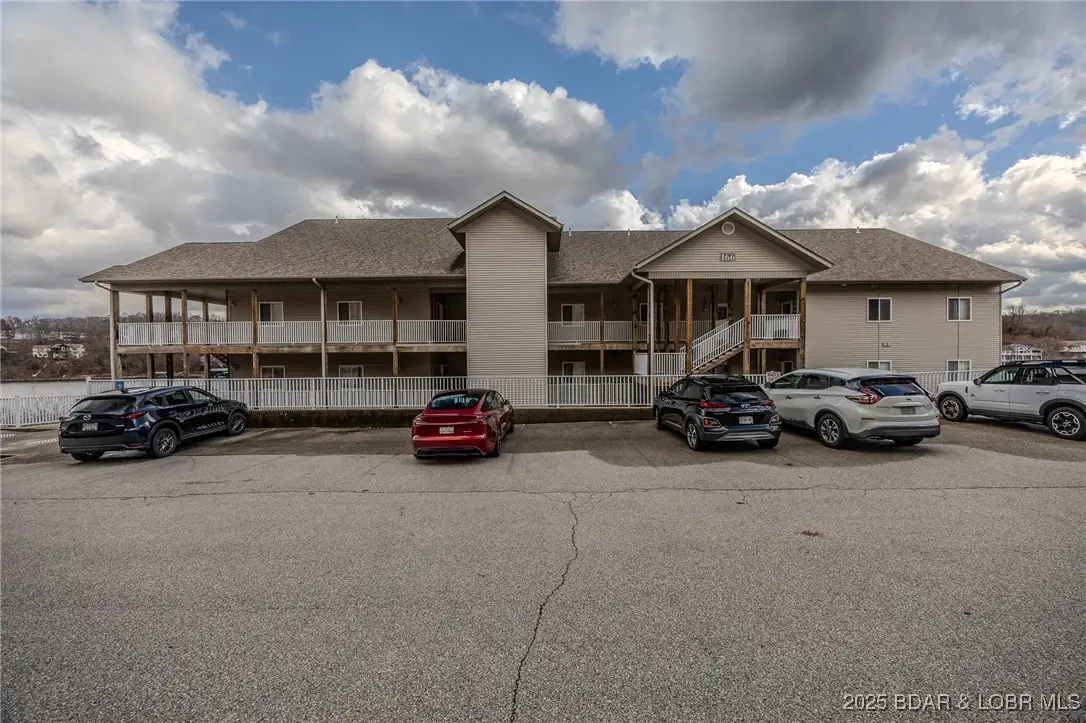 166 Oak Harbor Drive #4C, Camdenton, MO 65020 - Image #1