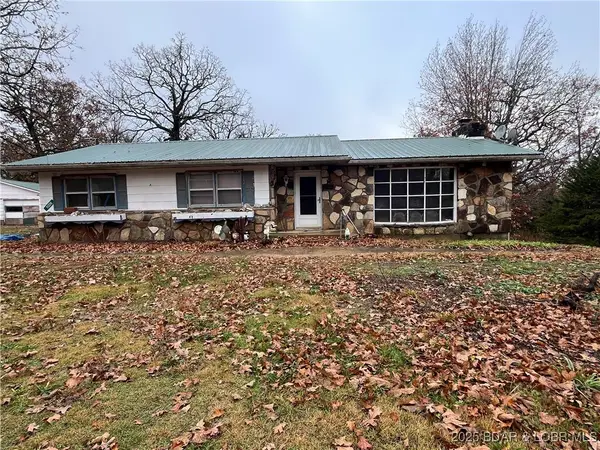 11206 D Highway, Versailles, MO 65084