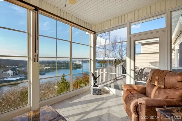201 Grandview Drive, Lake Ozark, MO 65049