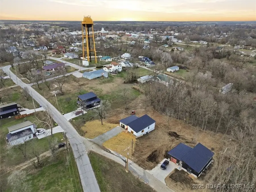 405 East Lafayette Street, Versailles, MO 65084 - Image #3