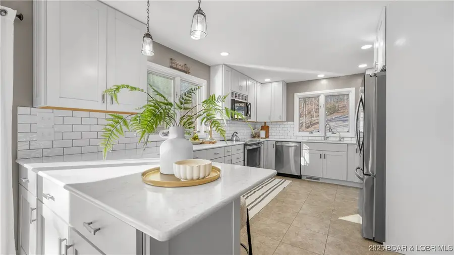 194 Woodhaven Circle, Lake Ozark, MO 65049 - Image #3