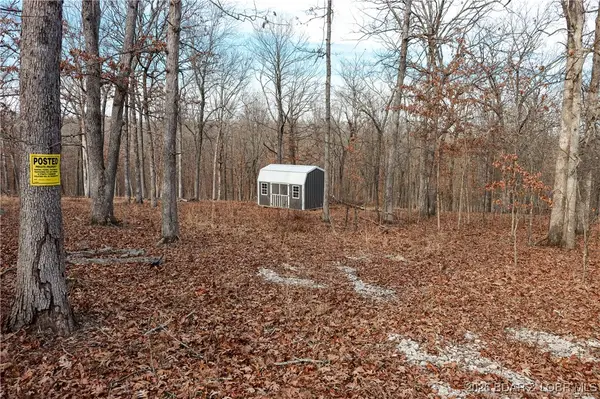 TBD Warbonnet Road, Roach, MO 65787