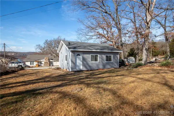 208 Green Bay Terrace, Sunrise Beach, MO 65079