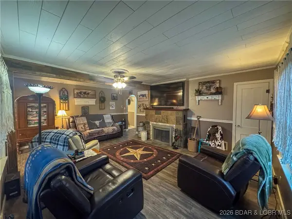 207 S Fisher Street, Versailles, MO 65084