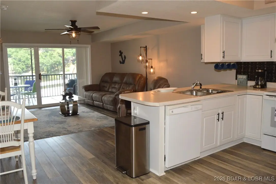 40 Lighthouse Road #6-201, Lake Ozark, MO 65049 - Image #1