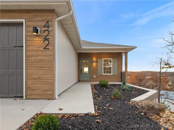 422 Outer Drive, Lake Ozark, MO 65049