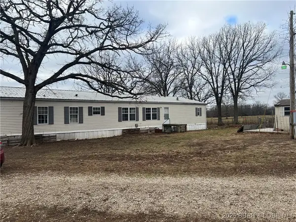 4534 Pyrmont Rd, Stover, MO 65078