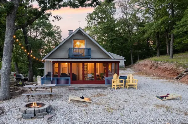 1139 Camp Hohn Drive, Gravois Mills, MO 65037