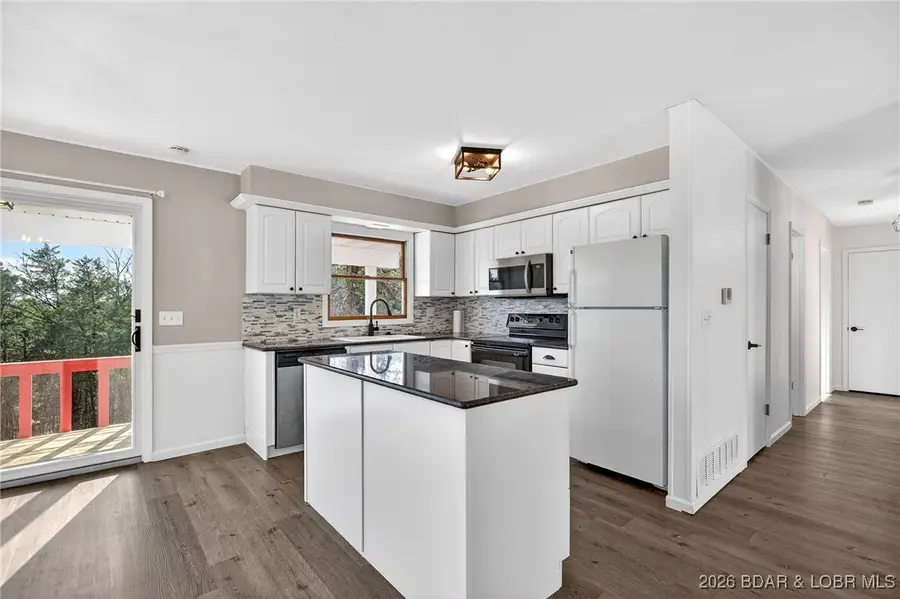 43 Good Neighbors Loop, Camdenton, MO 65020 - Image #2