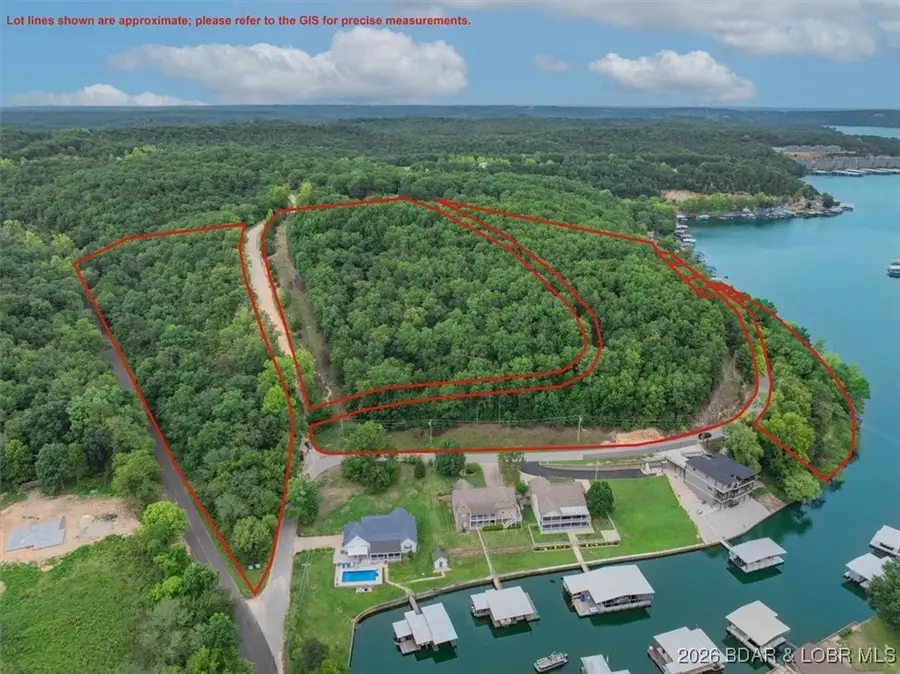 Mistwood Moorings on Mistwood Bluff Rd, Camdenton, MO 65020 - Image #2