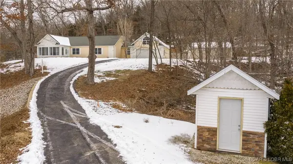 4 Bear Lake Road, Eldon, MO 65026