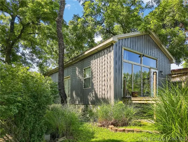 28595 Ochre Street, Warsaw, MO 65355