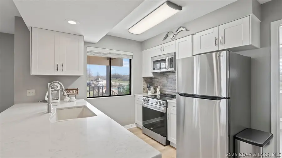 21 Ventura Drive #2b/ 413, Lake Ozark, MO 65049 - #3