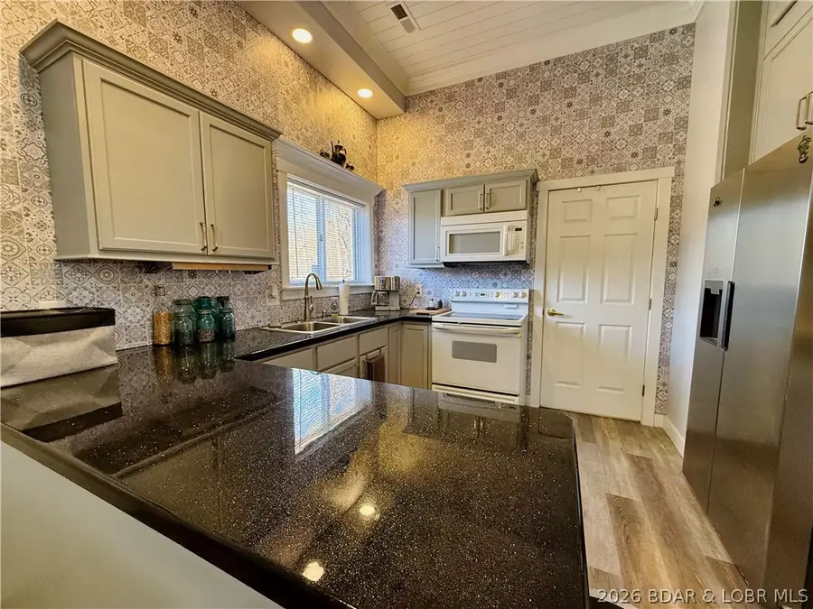 436 Country Mile Dr Drive, Camdenton, MO 65020 - #3