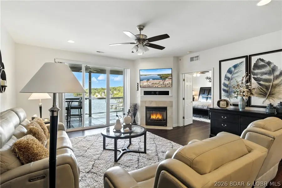 1210 Lands End Parkway #413, Osage Beach, MO 65065 - #2