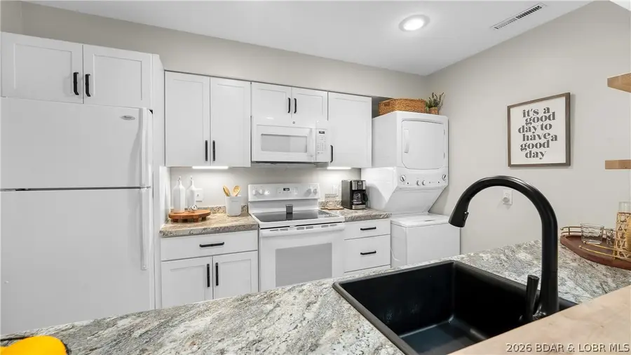 104 Canoe Court, Osage Beach, MO 65065 - #3