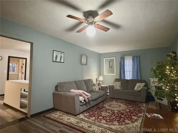 28 Greenwood Drive, Lebanon, MO 65536