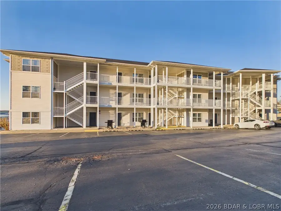 4935 Robins Circle #211, Osage Beach, MO 65065 - #3