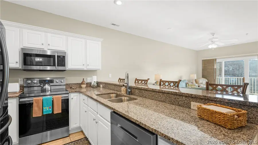 138 Oak Harbor Drive #5C, Camdenton, MO 65020 - #2