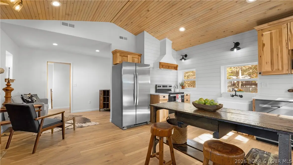 4935 University Lane, Osage Beach, MO 65065 - #1