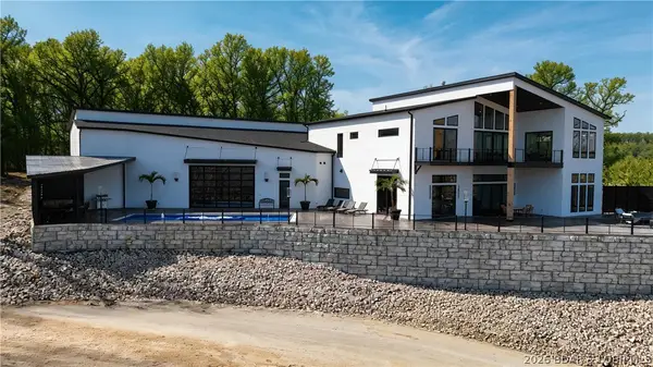 300 Beachnut Drive, Sunrise Beach, MO 65079