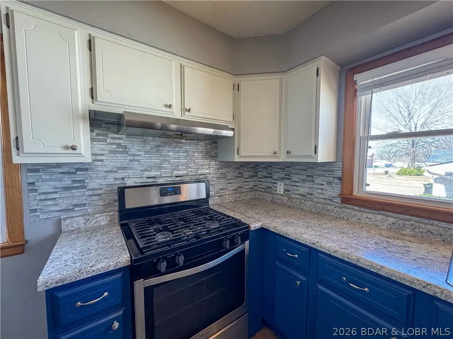 504 South Hunter, Versailles, MO 65084 - #3