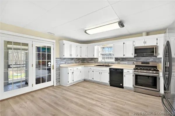 33268 Greenwood Road, Gravois Mills, MO 65037