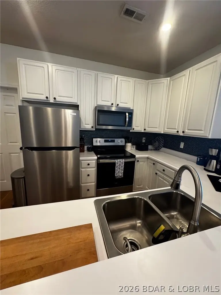 216 Lakeview Resort Blvd #1B, Sunrise Beach, MO 65079 - #3