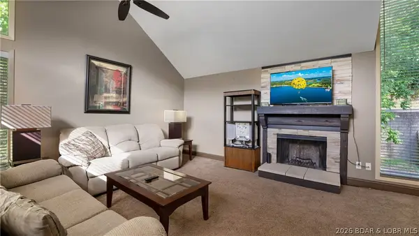 98 Bent Shadow Ln, Osage Beach, MO 65065