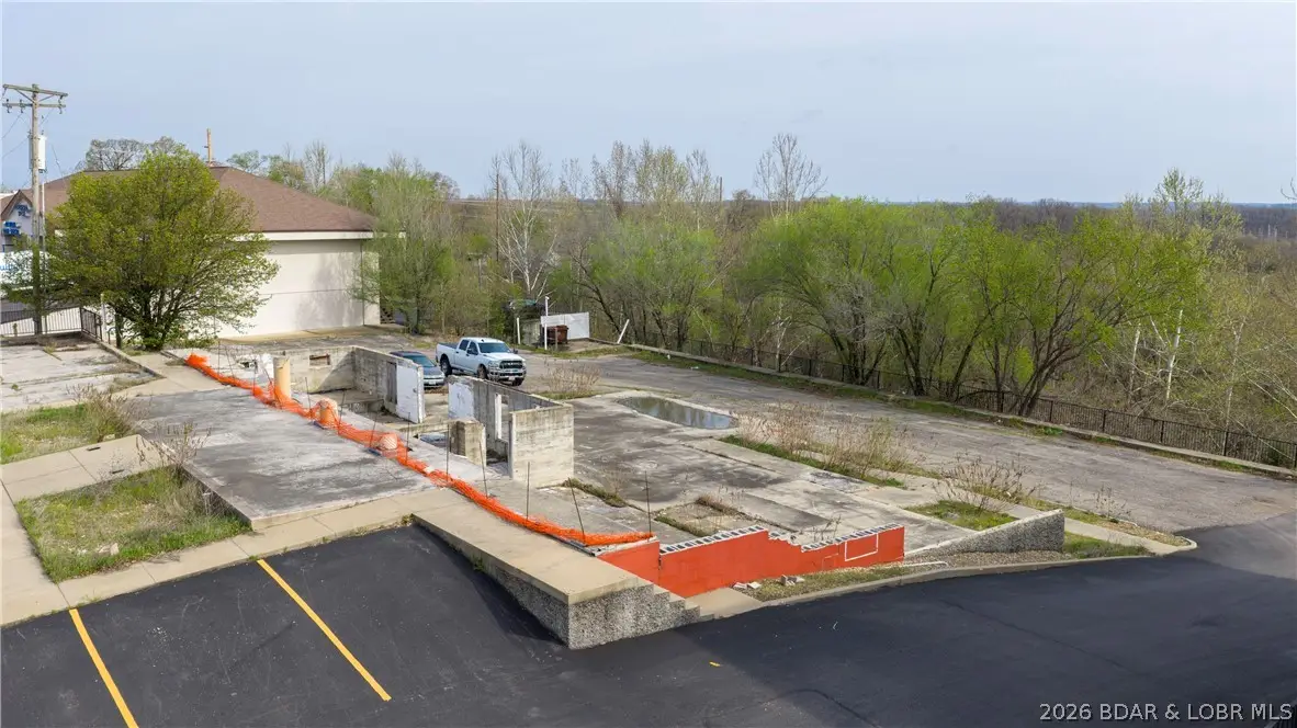 3285 Bagnell Dam Blvd, Lake Ozark, MO 65049 - #1
