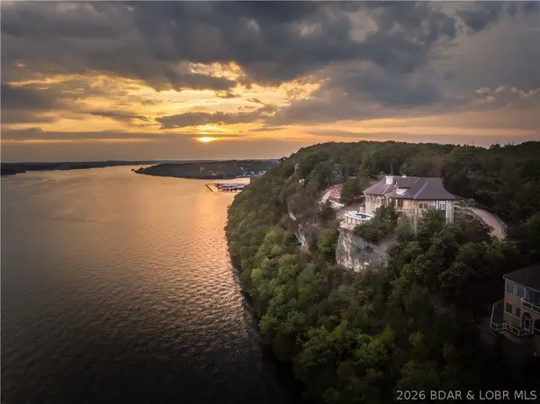 582 Cedar Crest Drive, Lake Ozark, MO 65049