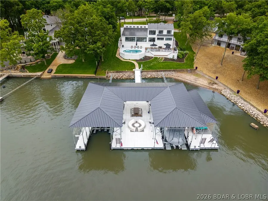 232 Belle Vista Court, Village Of Four Seasons, MO 65049 - #2