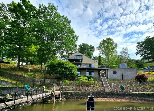 569 Sunrise Acres Point, Sunrise Beach, MO 65079