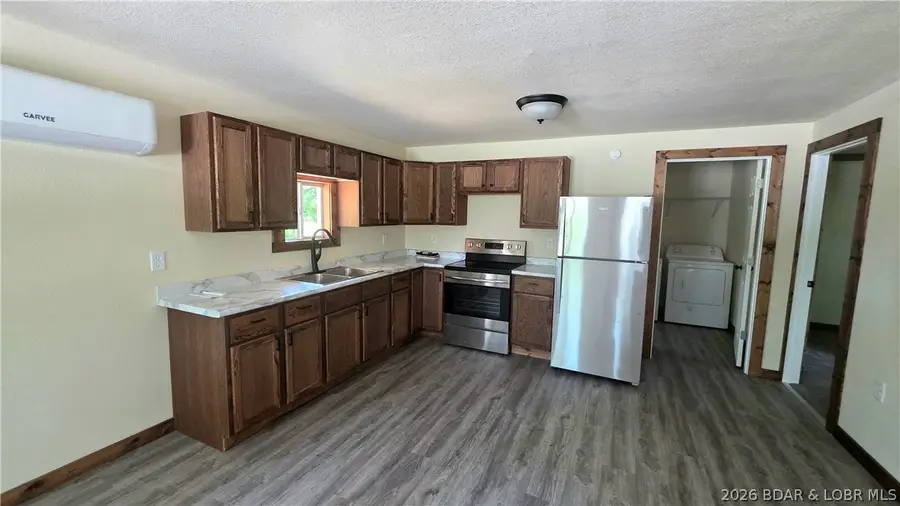 205 S Maple St, Versailles, MO 65084 - #3