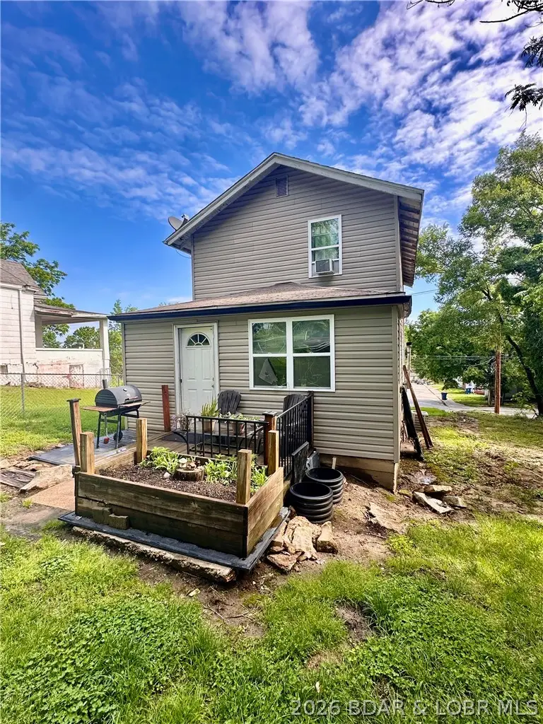 1118 E. High Street, Jefferson City, MO 65101 - #3