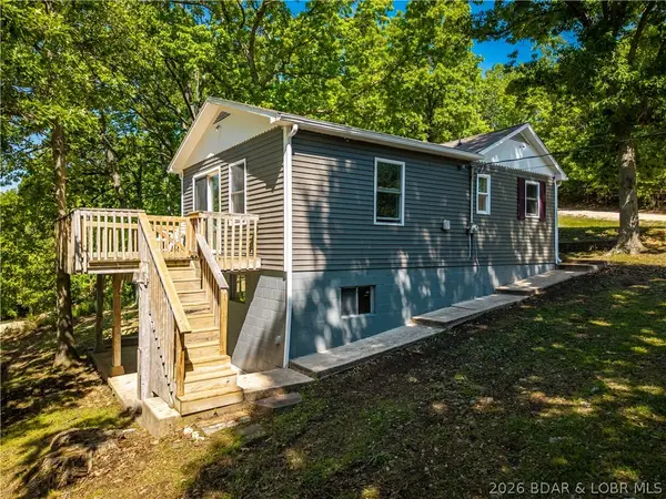 417 Meadowbrook Drive, Sunrise Beach, MO 65079