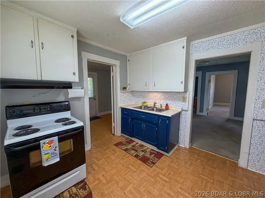 307 South Maple, Versailles, MO 65084 - #2