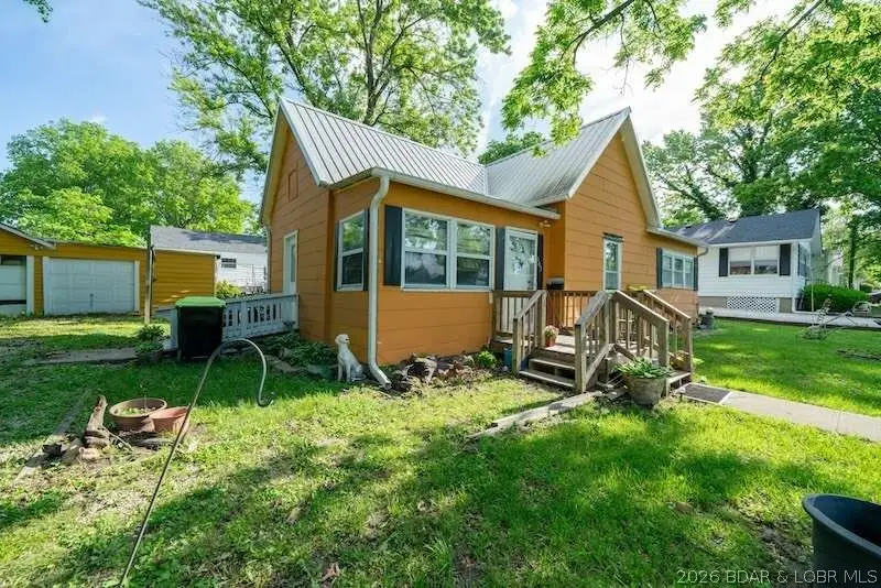 105 W Green Street, Versailles, MO 65084 - #2