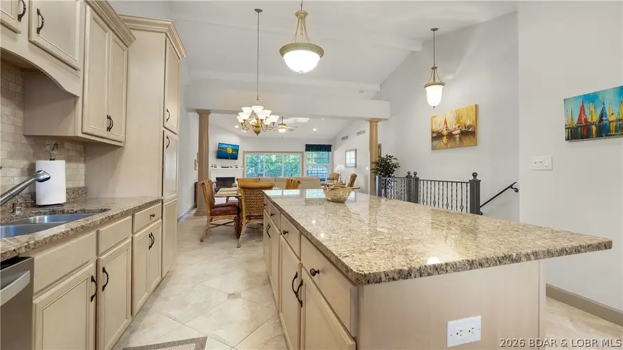 41 Bayhill Court, Lake Ozark, MO 65049 - #2