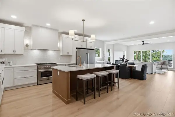 420 Outer Drive, Lake Ozark, MO 65049