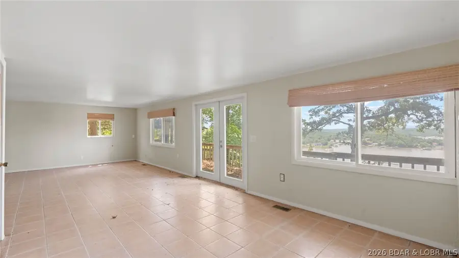 1063 Singing Oaks Drive, Sunrise Beach, MO 65079 - #2