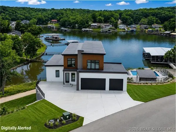 6 Forest Lake Circle, Lake Ozark, MO 65049