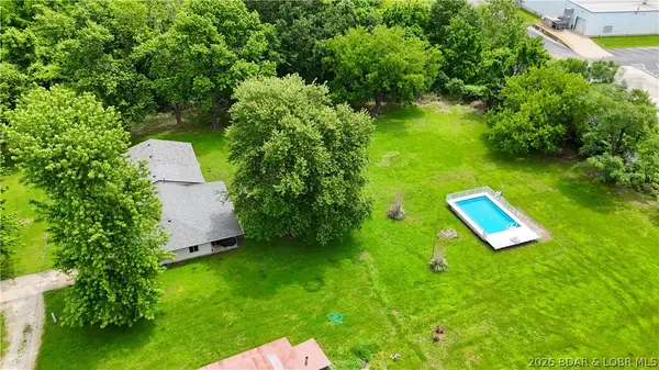 1014 Railroad Pond Road, Eldon, MO 65026