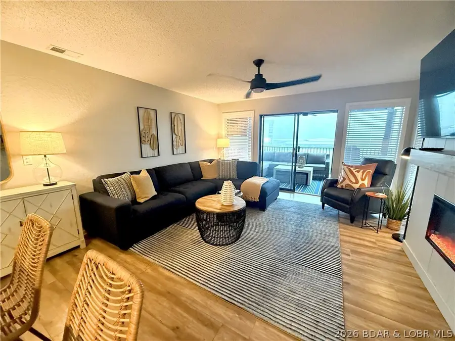 304 Southwood Shores Circle #2D, Lake Ozark, MO 65049 - #3