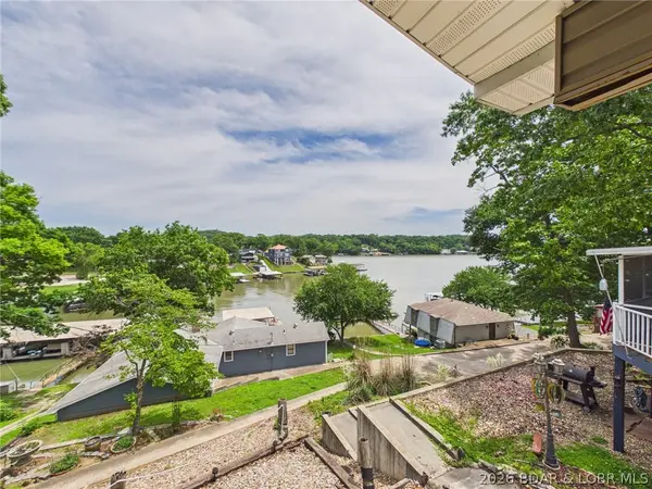 82 Seasonal Drive, Sunrise Beach, MO 65079