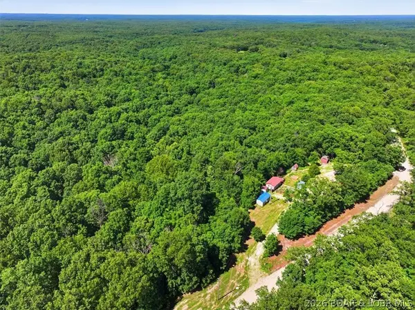 8935 Mini Farm Drive, Gravois Mills, MO 65037