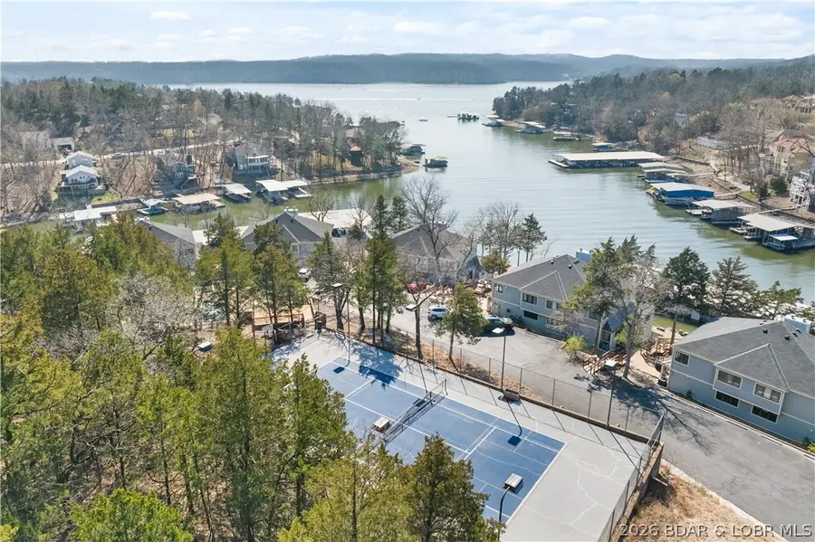 6620 Lake Pointe Drive #18, Osage Beach, MO 65065 - #3