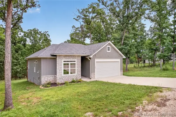 105 Yonkers Court, Lake Ozark, MO 65049