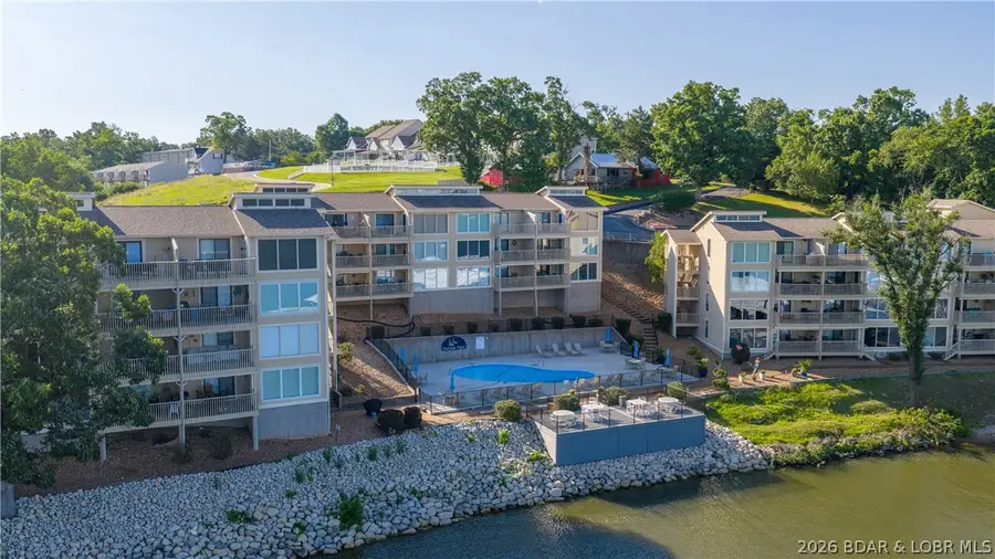 875 Parkside Pl #B201, Osage Beach, MO 65065 - #3